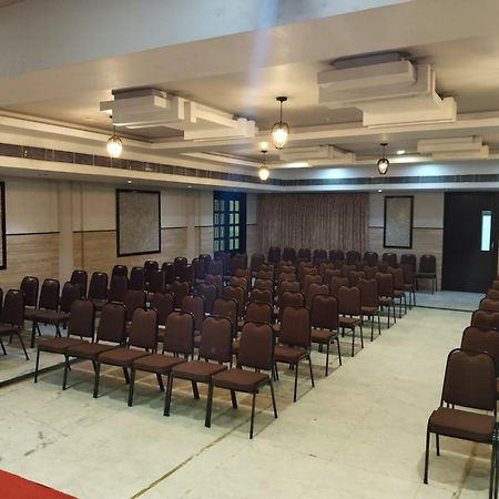 Hotel Mayas Tiruchirappalli Eksteriør bilde
