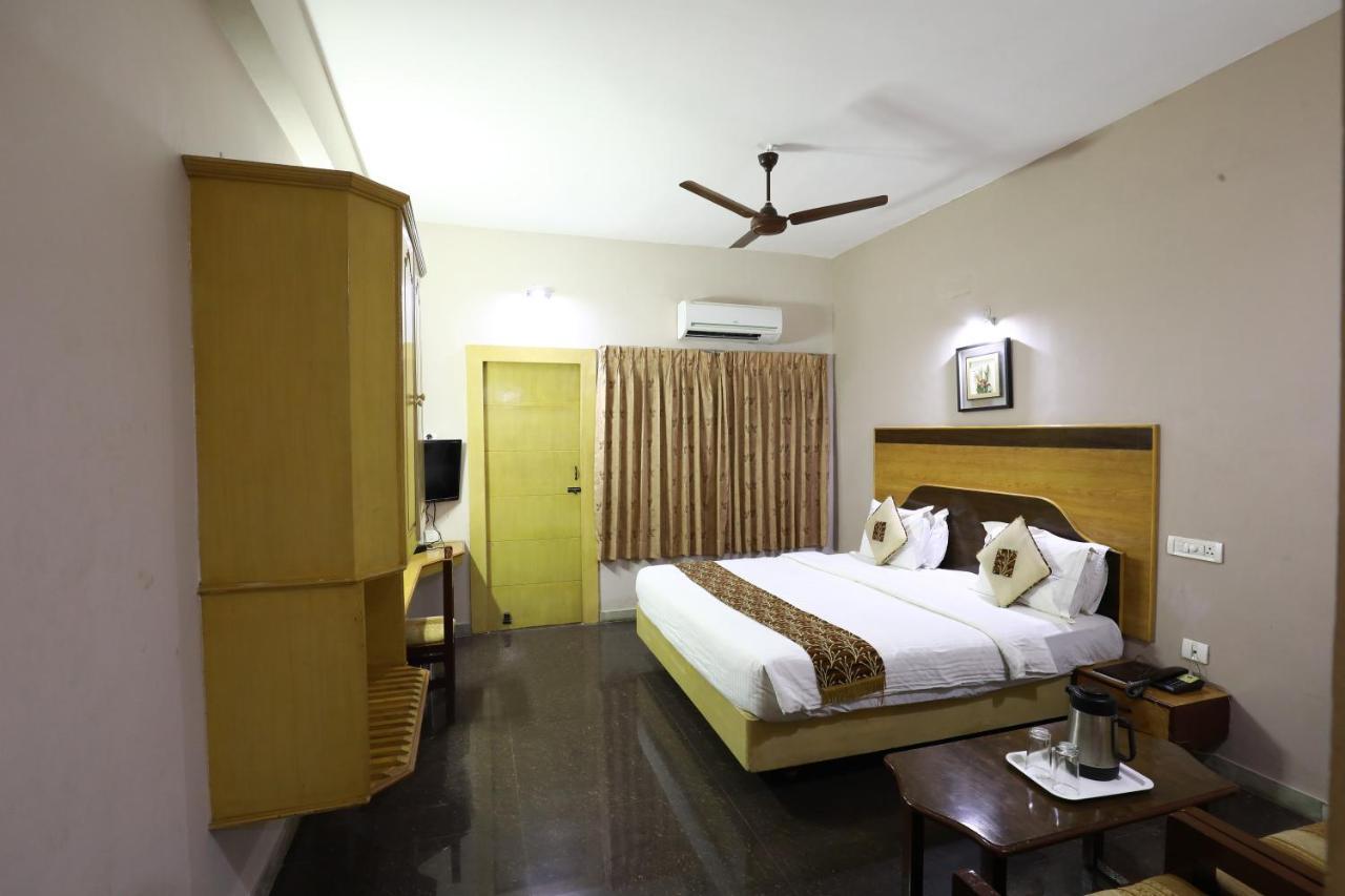 Hotel Mayas Tiruchirappalli Eksteriør bilde