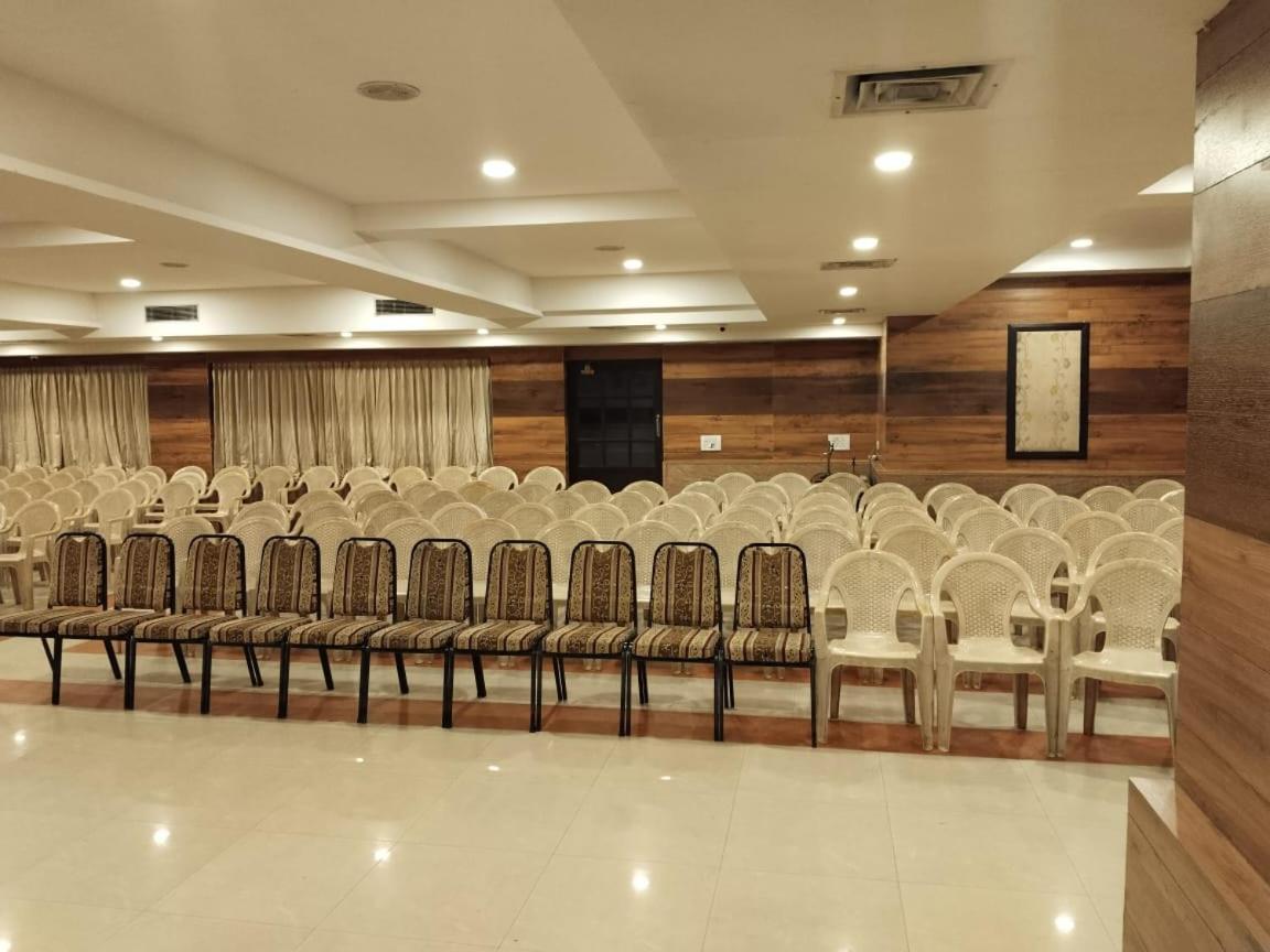 Hotel Mayas Tiruchirappalli Eksteriør bilde